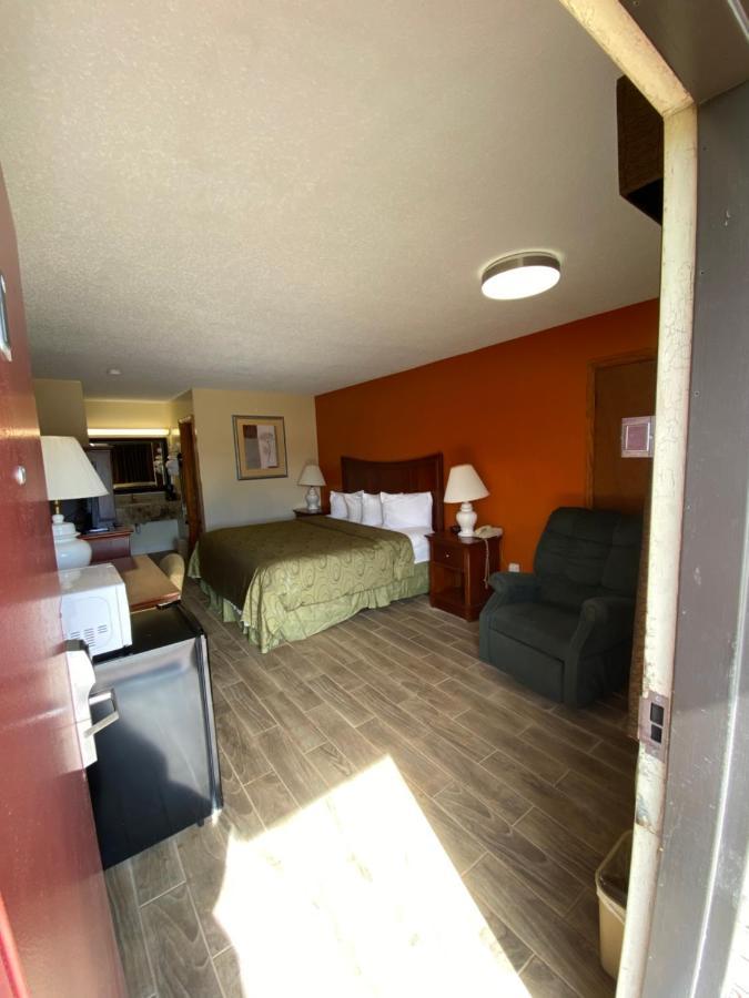 Budget Host Inn - Baxley Esterno foto